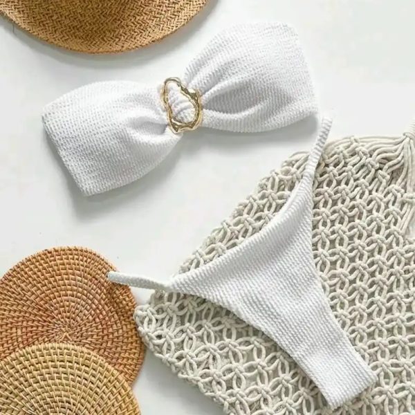 Bikini hilo blanco con adlrno metálico