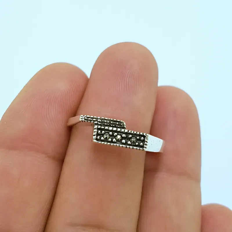 Anillo de plata 925 y Marquesitas