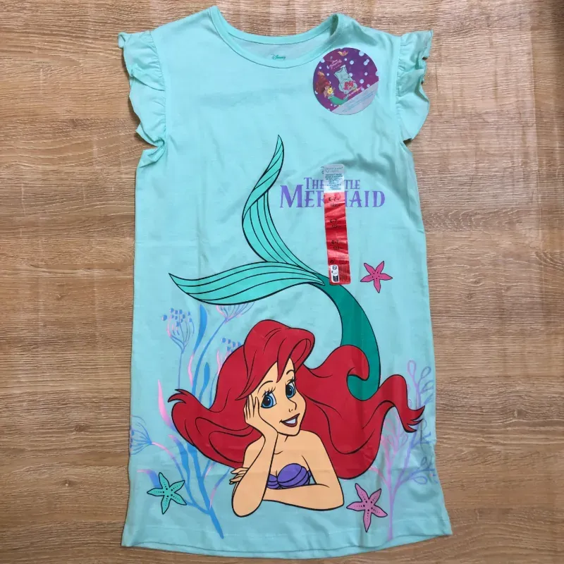 Vestido con la Sirenita Ariel