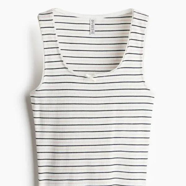 Camiseta H&M con Lazo