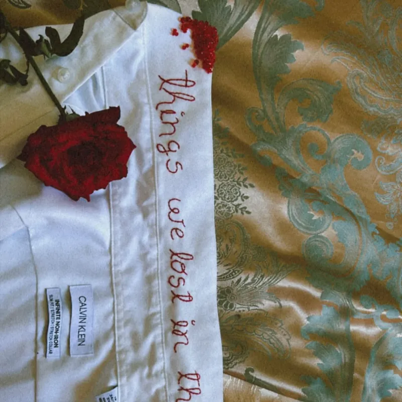 Camisa blanca bordada