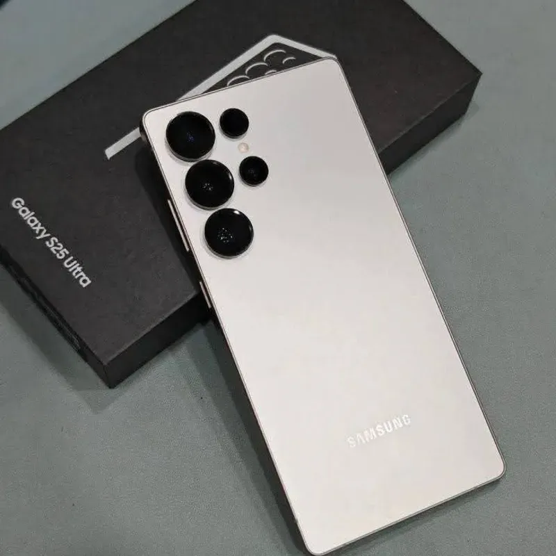 Samsung S25 Ultra (Dual-Sim) de 12 GB RAM con 512 GB. Nuevo en caja