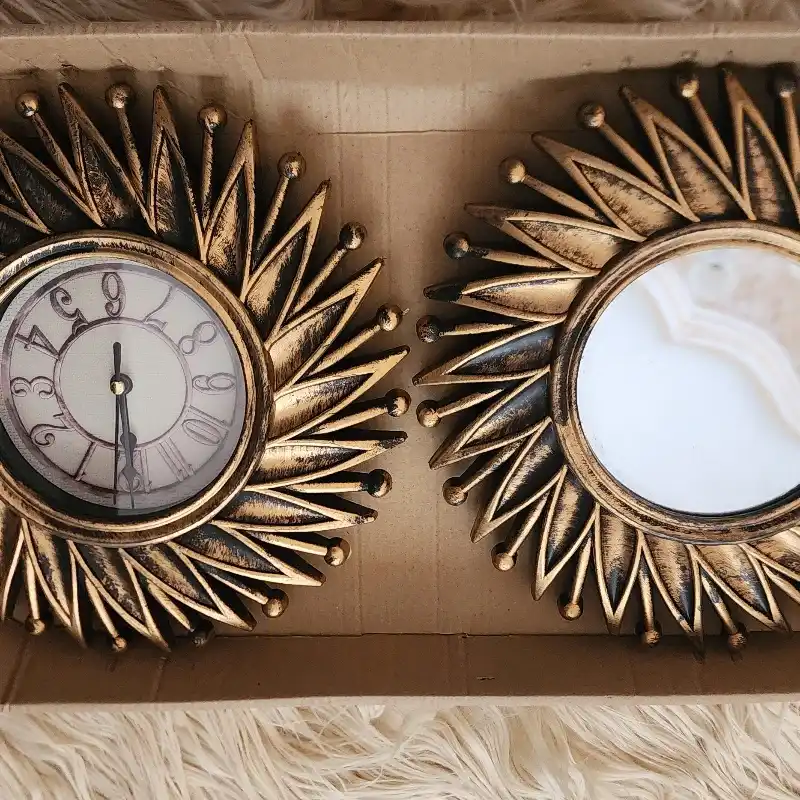 Conjunto de reloj y espejo