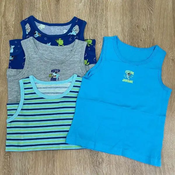 Pack de 4 camisetas con tiburones