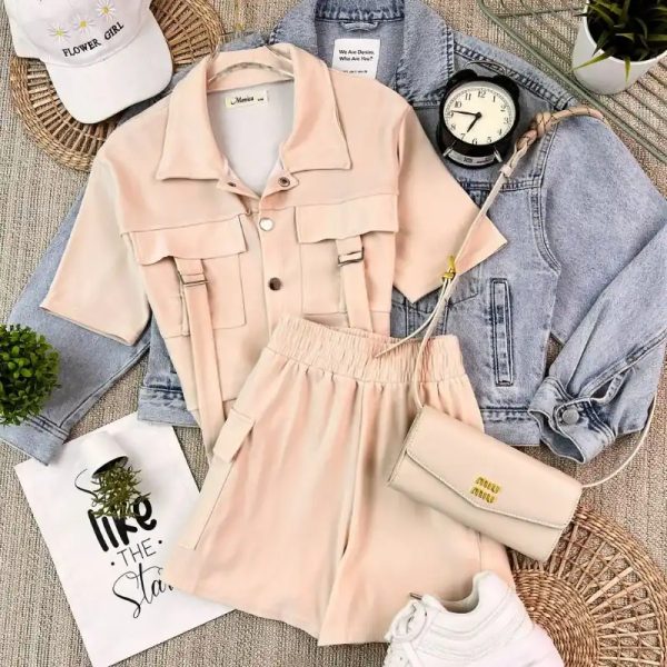 Conjunto de short y blusa estilo cargo