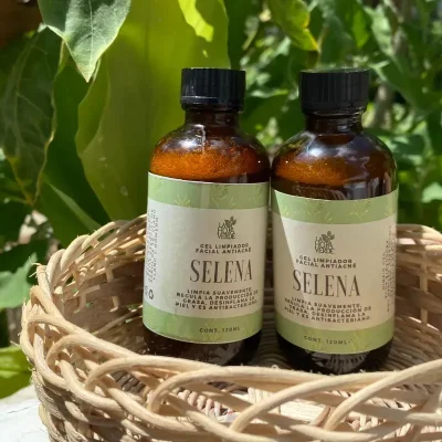 Selena  Limpiador Facial Antiacné!