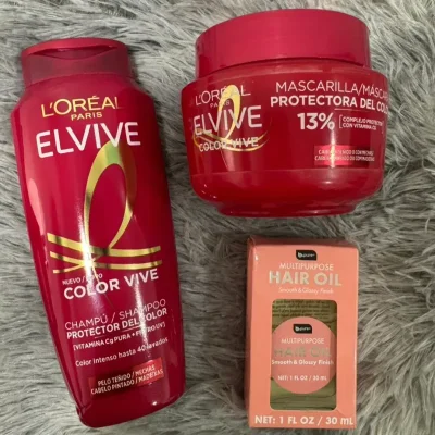  Trío Capilar – L'Oréal Elvive Color Vive + Byrne Color vibrante, protegido y con brillo intenso.