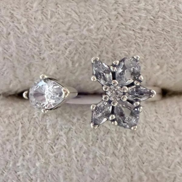 Anillo Flor Piedra