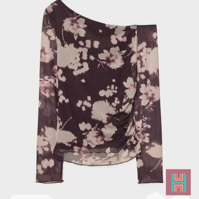 CAMISETA ASIMÉTRICA ROJO 0053