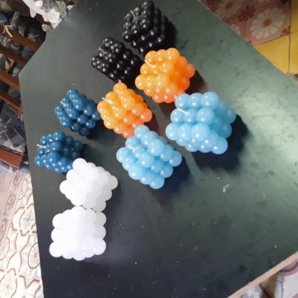 Velas cuadradas grandes de bolas