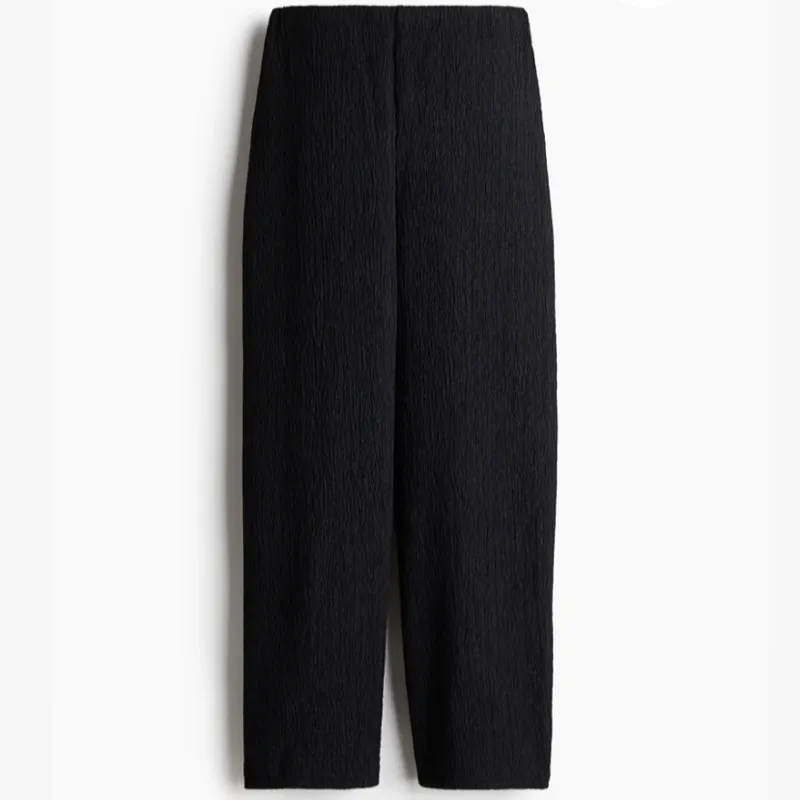 Pantaloneta negra textura