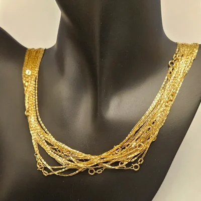 Modelo Gucci 10K $60