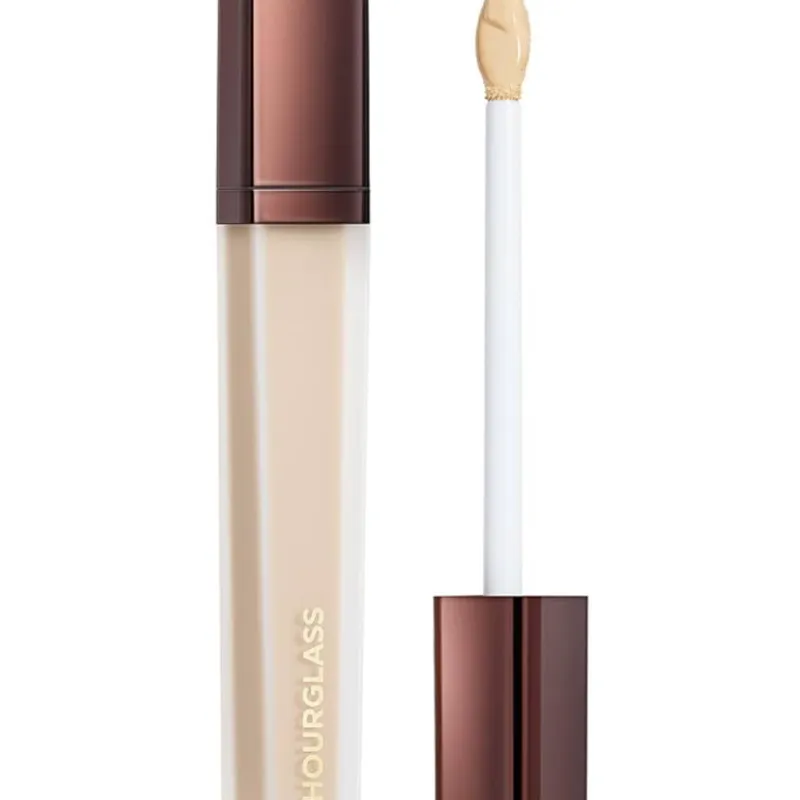 Corrector de ojeras de Hourglass