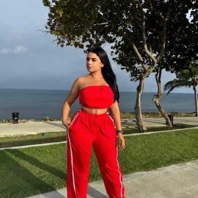 Juego de Pantalón y tope de sport.