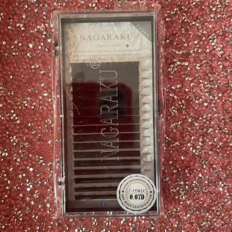 Caja de pestañas Nagaraku 0.07D Mixta