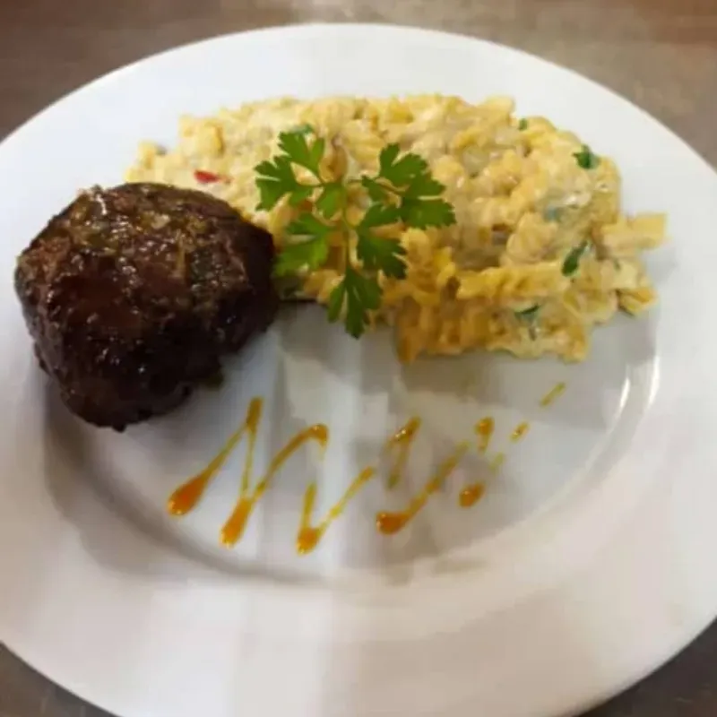 FILET MIGNON CON PASTA