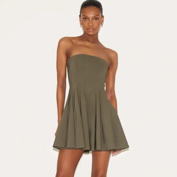 Vestido verde plisado strapless