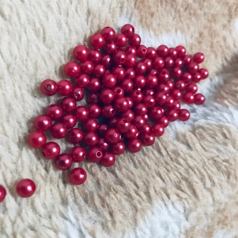 Perlas rojas vino fuerte