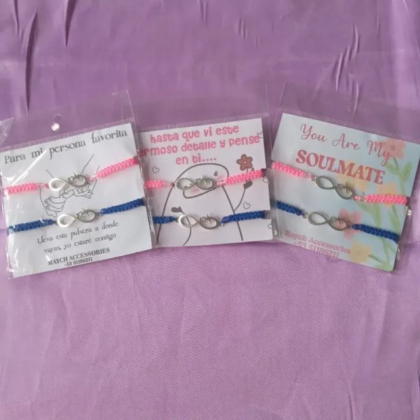 Pulseras tejidas infinito rosado y azul