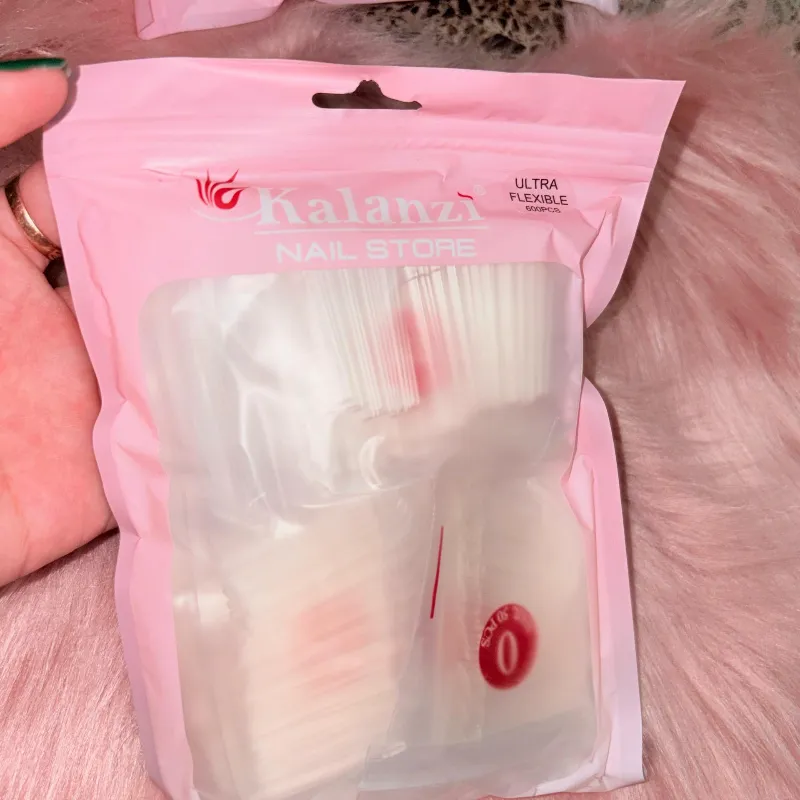 Paquete de 600 uñas