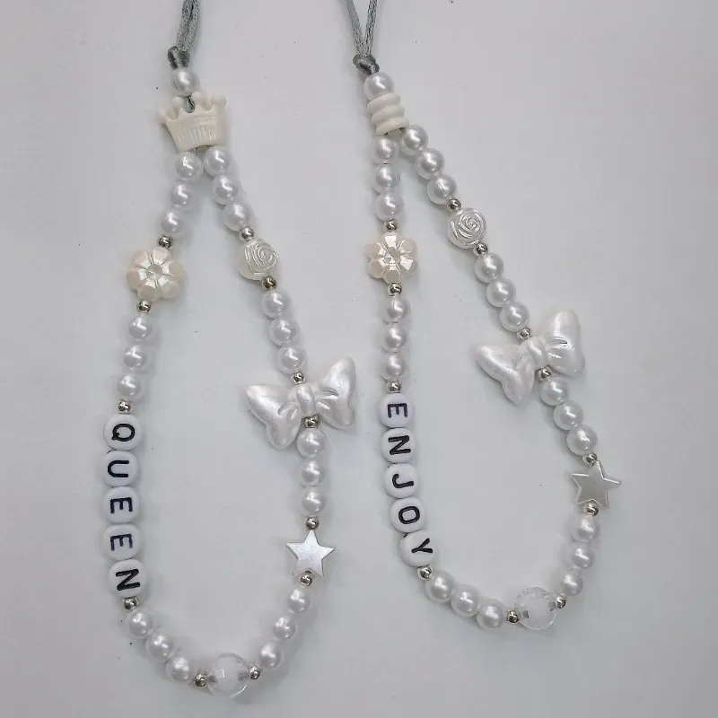 Colgantes para celulares en color blanco