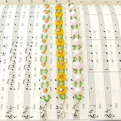Pulseras de flores