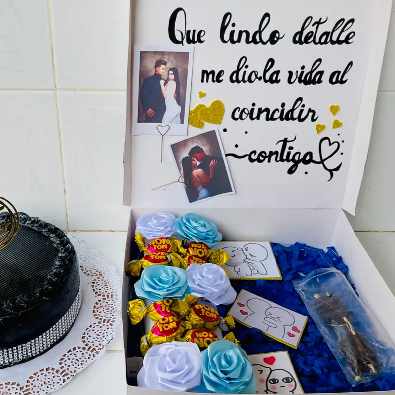 Caja sopresa con bombones y rosas