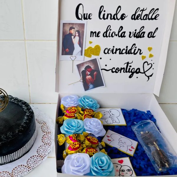 Caja sopresa con bombones y rosas