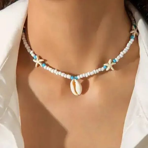 Collar Gargantilla Playera de Cuentas y Concha y estrellas de mar.