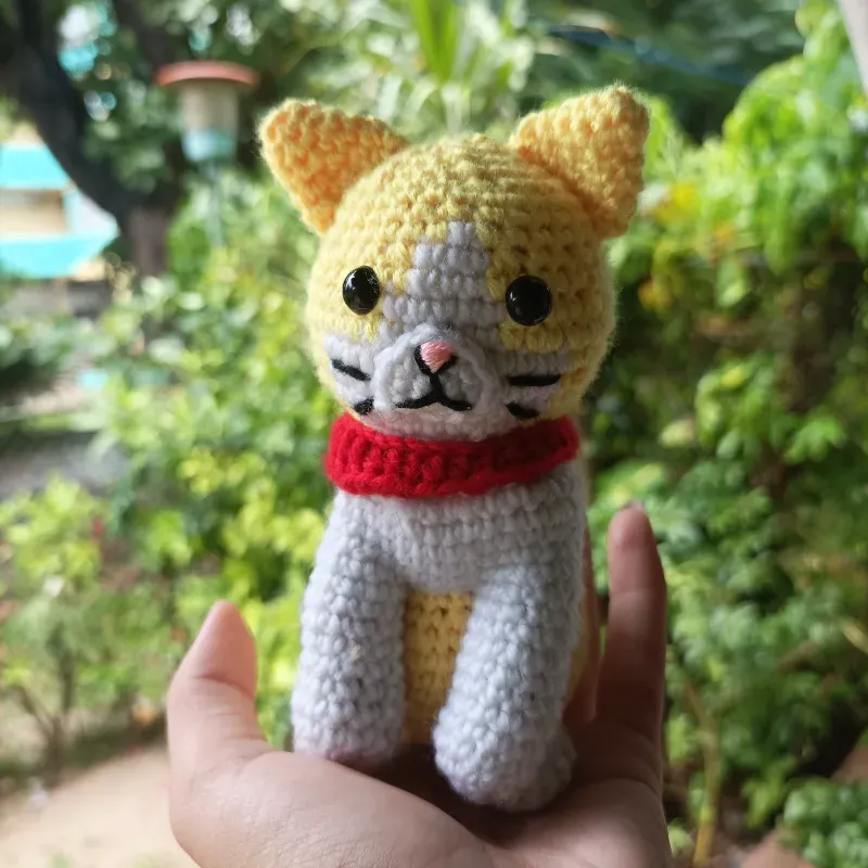 Amigurumi gato sentado 