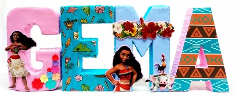 Nombre personalizado 4 letras