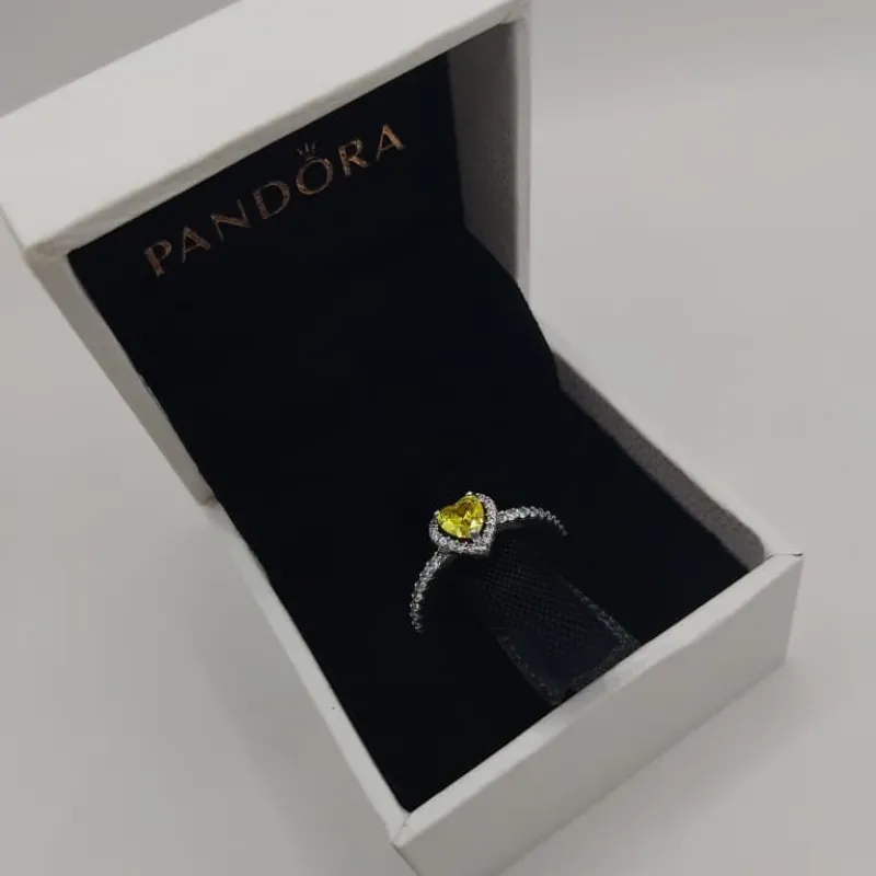 Anillo de Corazón con Piedra Amarilla