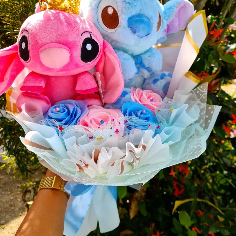 Bouquet de flores con peluches
