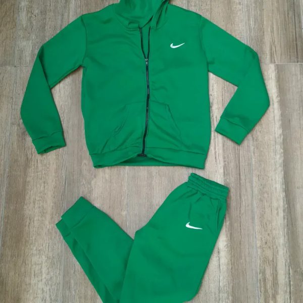 Conjunto de mono y abrigo