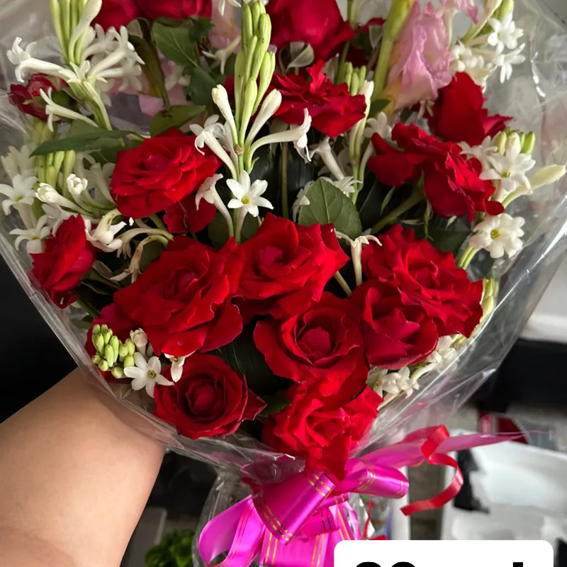 Ramo de flores naturales mediano