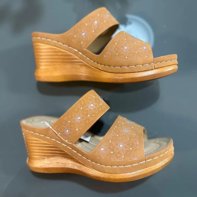 Sandalias marrones con plataforma
