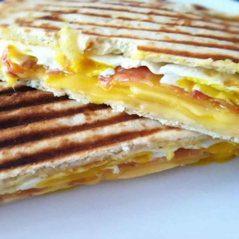 Sándwich de Jamón Bravo y Queso Gouda