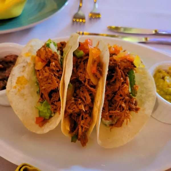 Tacos mexicanos de res/ Mexican beef tacos