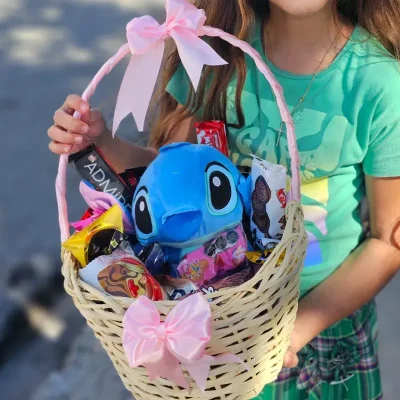 Cesta de confituras con Peluche de Stich