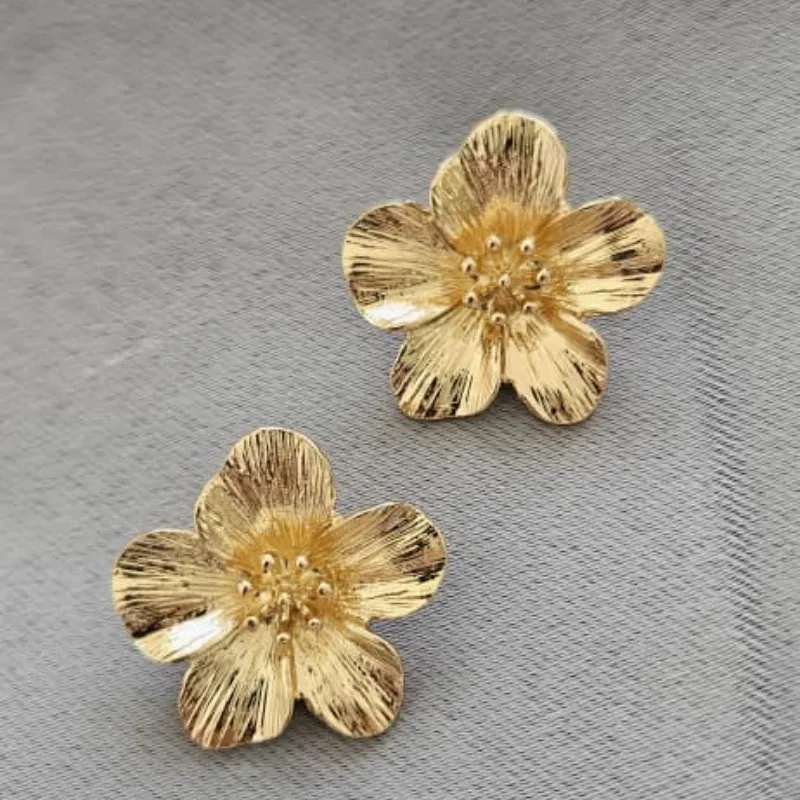 Aretes dorados