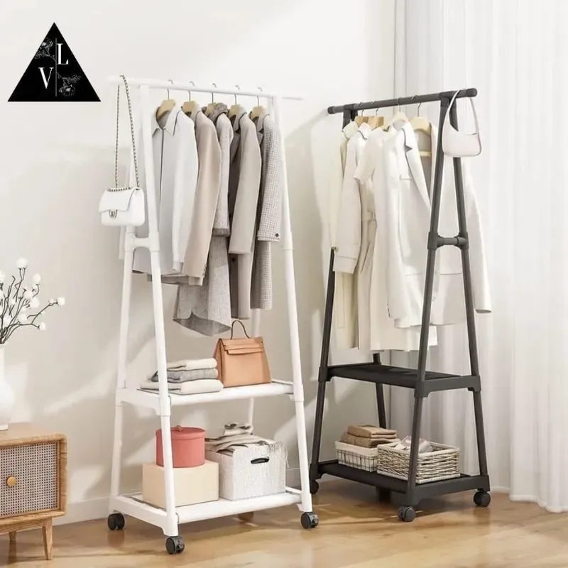 Percha u organizador de ropa y otros artículos en el hogar.