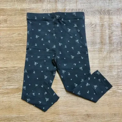 Leggins con flores blancas