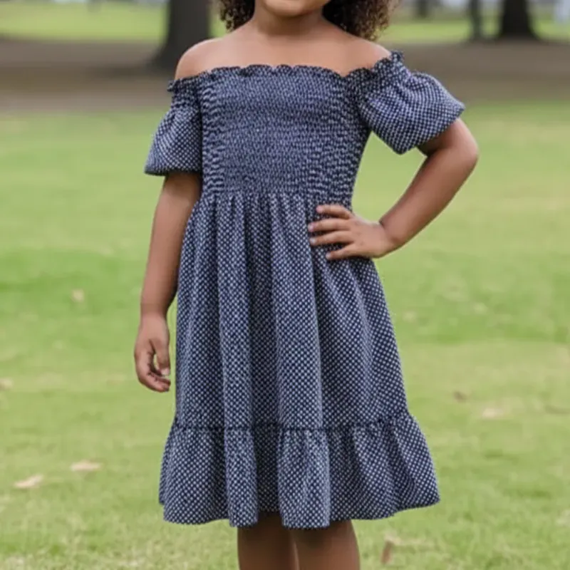 Vestido de niña con hilo elástico