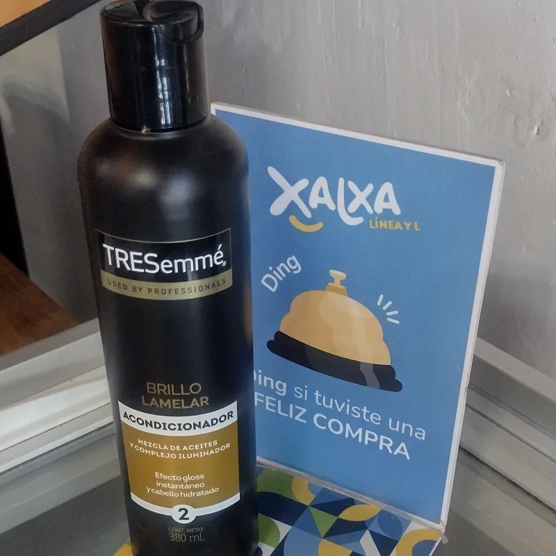 TRESemmé Acondicionador Brillo Lamelar