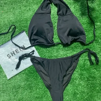 Bikini negro