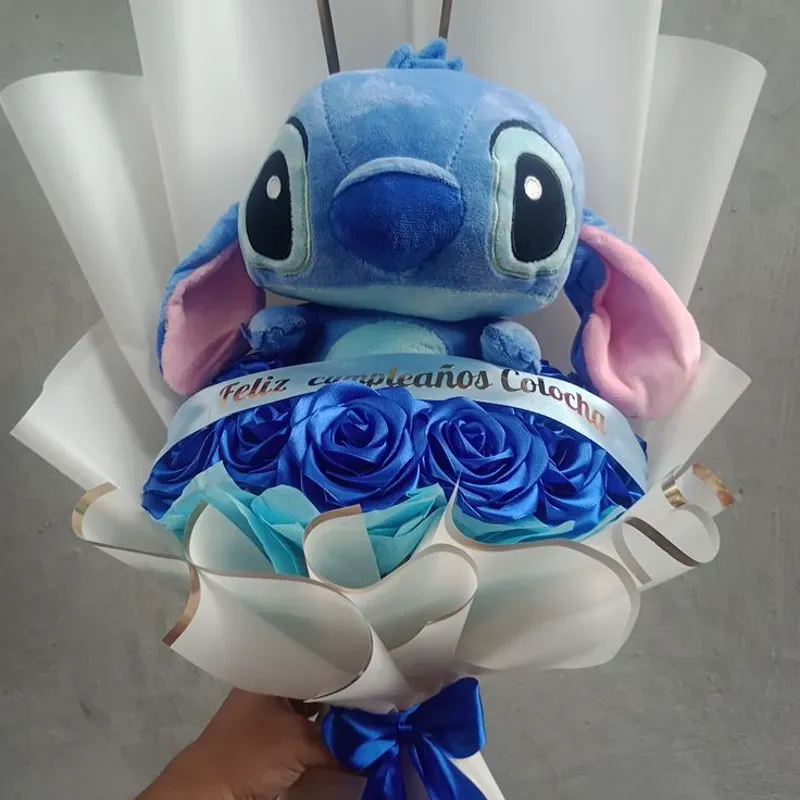 Ramo de 6 rosas eternas + peluche