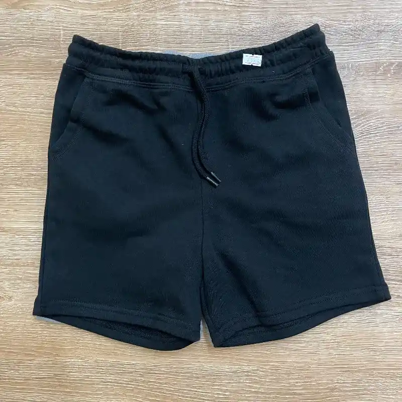 Short de felpa color negro