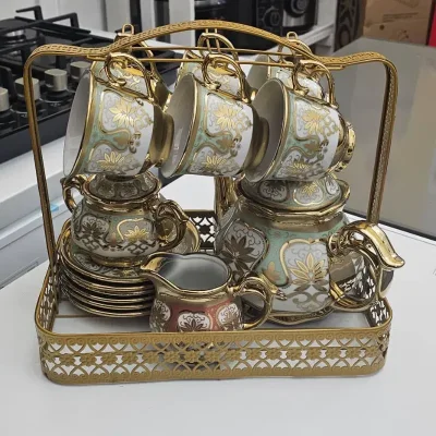 Juego de teteras y tazas