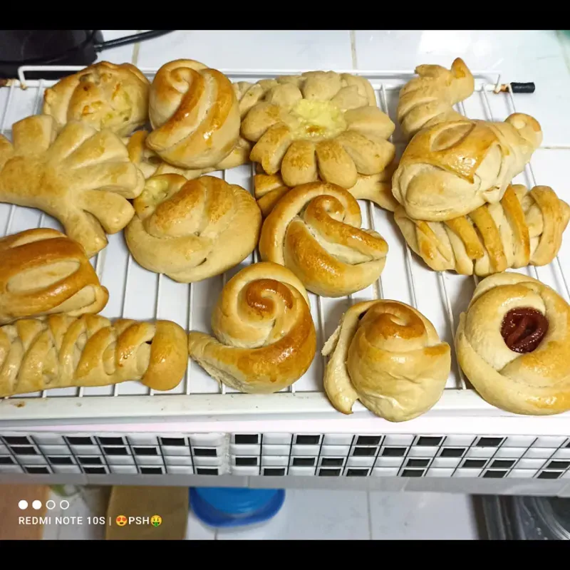 Pan con forma relleno de queso crema