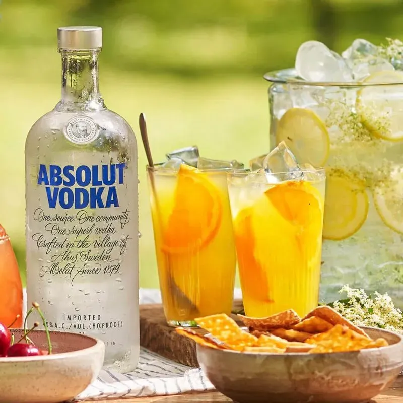 VODKA ABSOLUT 1L + JUGO DE NARANJA